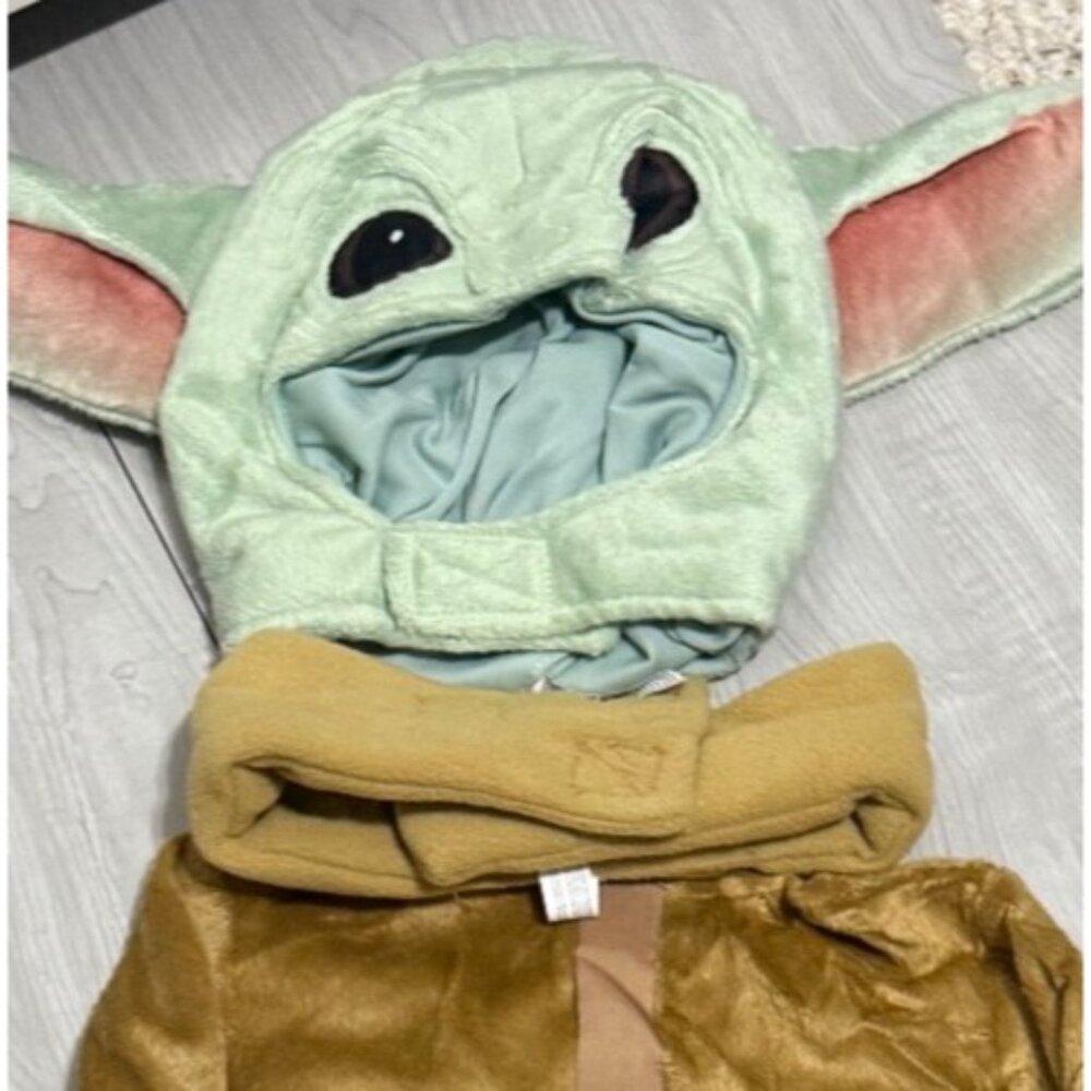 Star Wars Mandalorian GROGU costume Baby Infant 0-6 months NWT robe hood collar - Picture 2 of 7